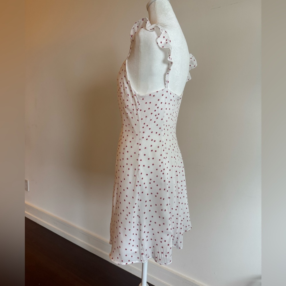 BB Dakota White Mini Dress with Red Star Pattern - Picture 7 of 13